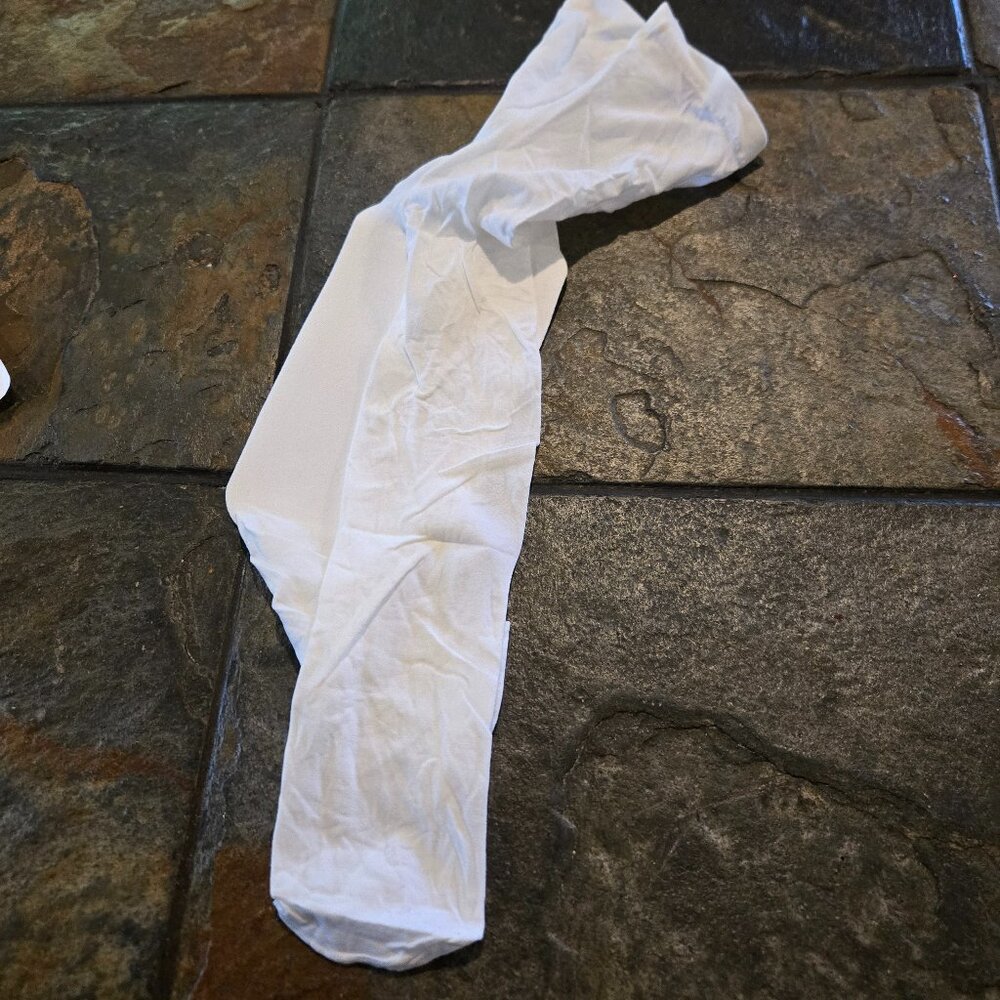 White heartstrings tights NWT - Size 2-4